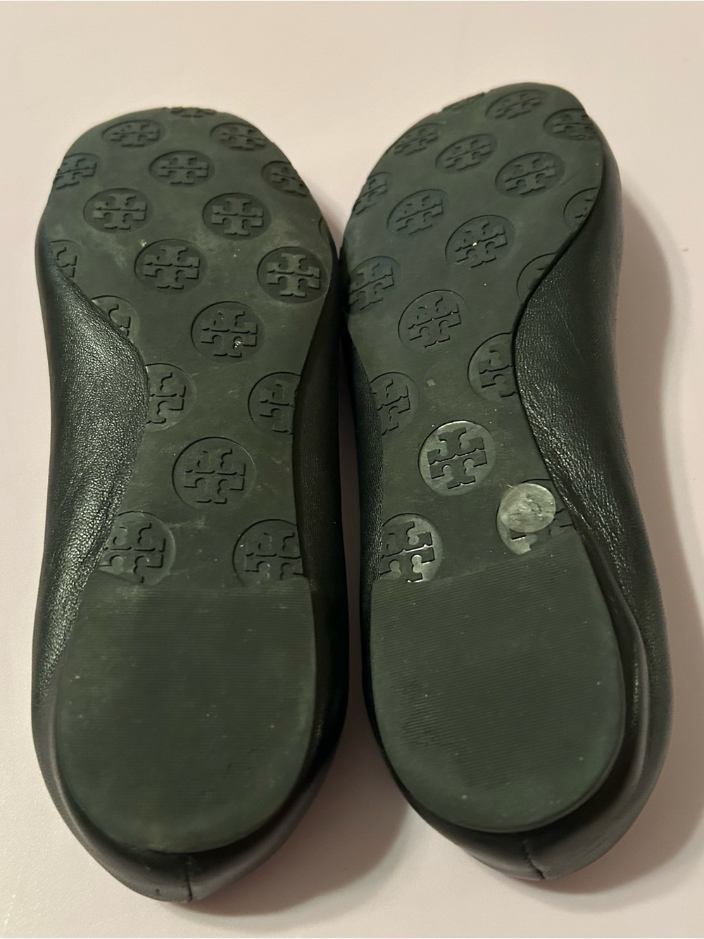 Tory Burch Black Leather Reva Flats with Gold Logo Medallion - Picture 3 of 10